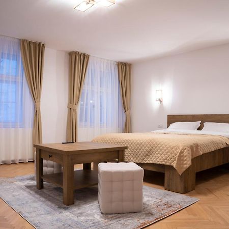 Coban Residence - A4 - Rustic Apartment Braşov Esterno foto