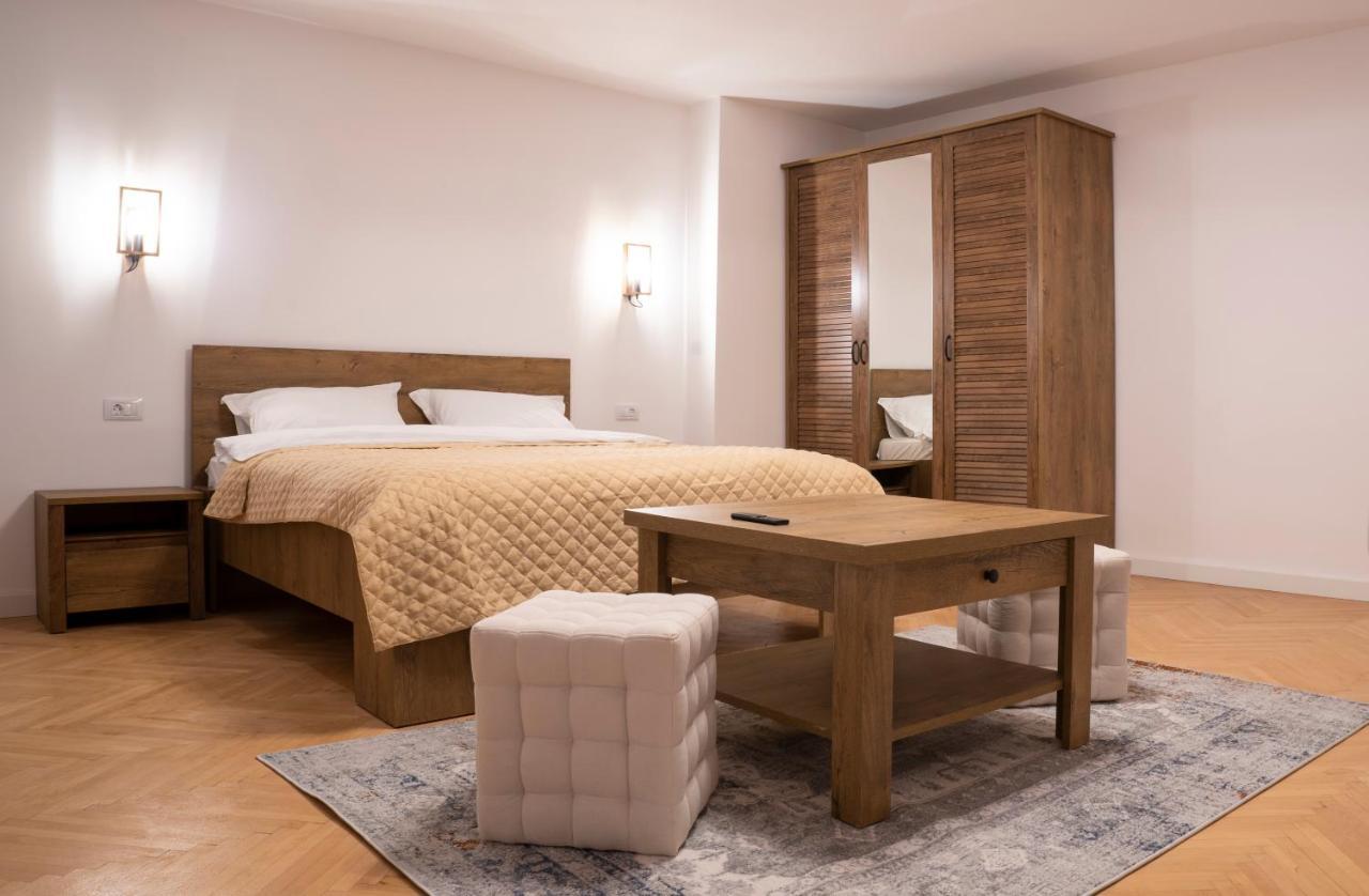 Coban Residence - A4 - Rustic Apartment Braşov Esterno foto